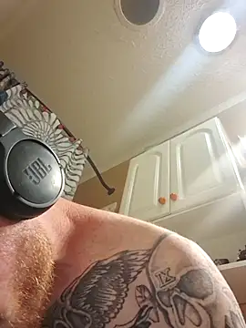 redandjuicy online show from May 2026 03:00:02 AM