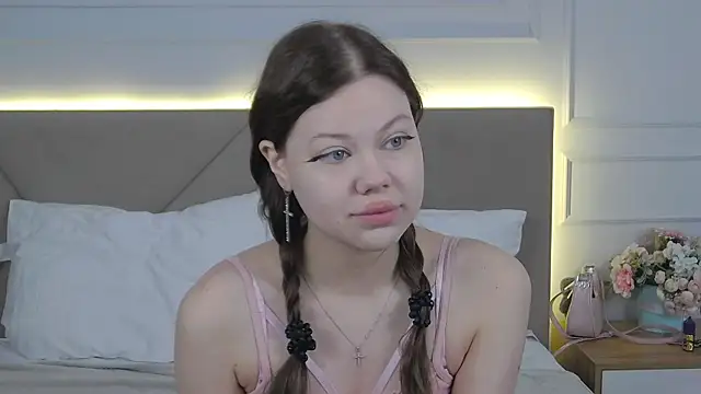 Sophie Rays online show from April 2026 03:53:01 AM