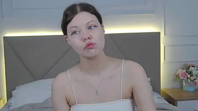 Sophie Rays online show from April 2026 04:05:02 AM