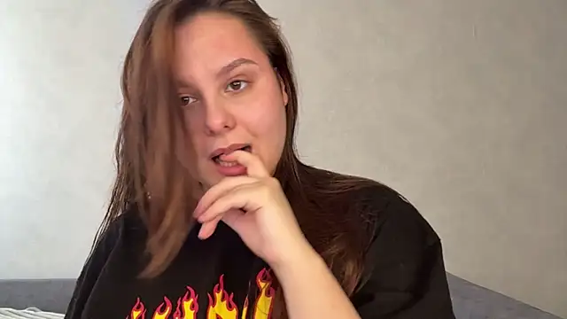 Ellaizatelly online show from April 2026 10:44:02 AM