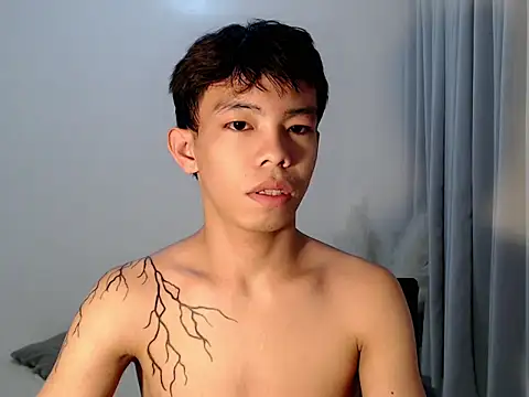 hottasianboy online show from June 2026 09:52:02 PM