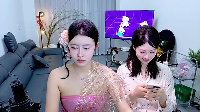 Summerbaby-001 online show from March 2026 01:04:01 PM