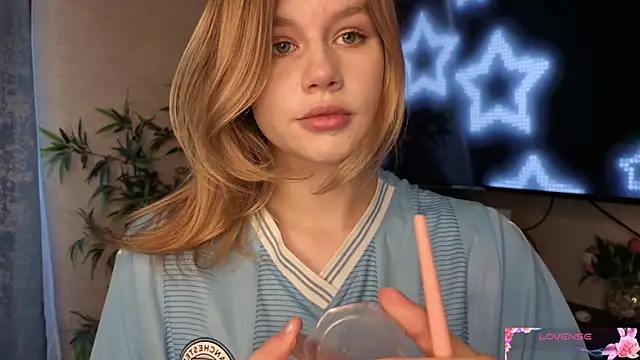 AureliaAngel online show from June 2026 04:07:02 PM
