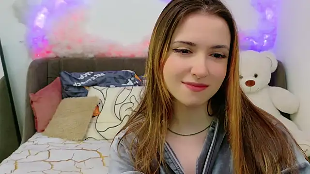 Snapshot of LeenMoonie chatting on May 2026 02:44:02 PM LeenMoonie online show from May 2026 02:44:02 PM