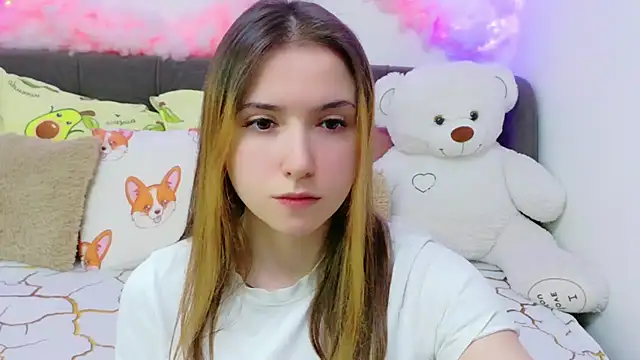 LeenMoonie online show from March 2026 08:33:01 PM