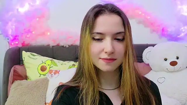 LeenMoonie online show from April 2026 10:49:02 PM