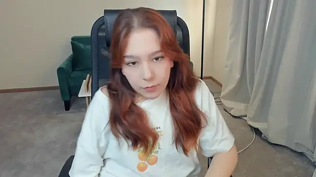 EviaLunn online show from March 2026 12:54:02 PM