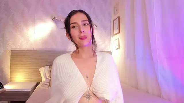 KarolyneLune online show from July 2026 05:53:03 PM