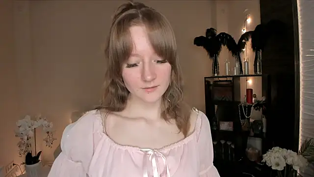 MalloryGray online show from April 2026 04:02:02 PM