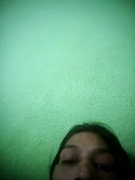 nidhiyadav00 online show from April 2026 07:04:02 PM