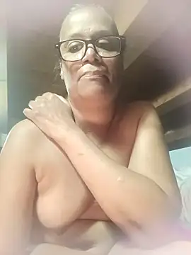 caballota77 online show from April 2026 09:57:02 PM