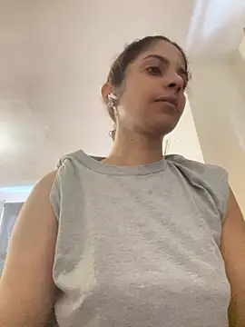 karlatiburcio online show from July 2026 07:57:02 PM