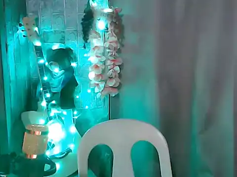 small 13 online show from April 2026 03:18:01 PM