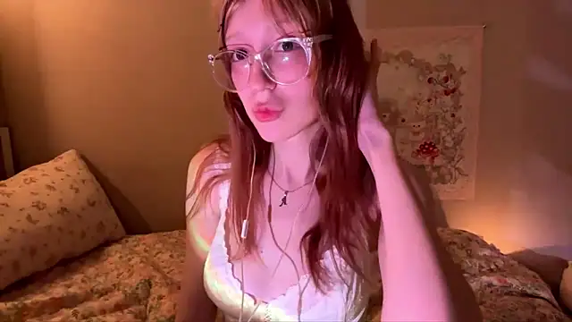 holly sinner  online show from March 2026 12:11:01 AM