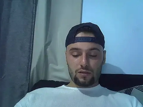 piazaocwb23 online show from April 2026 02:35:01 AM