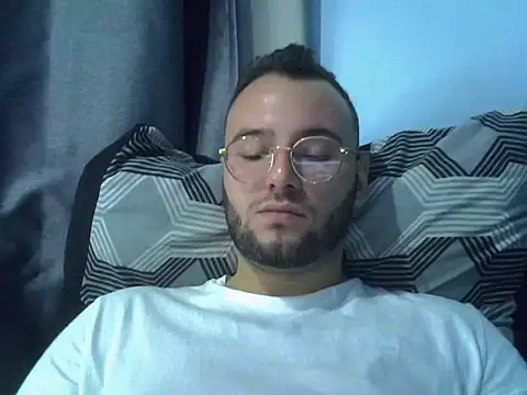 piazaocwb23 online show from April 2026 02:47:02 AM