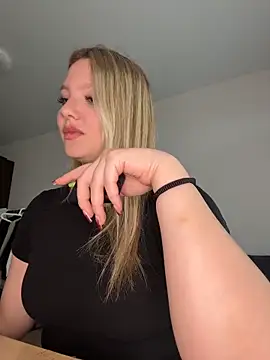 bettyloveu online show from April 2026 12:29:02 PM