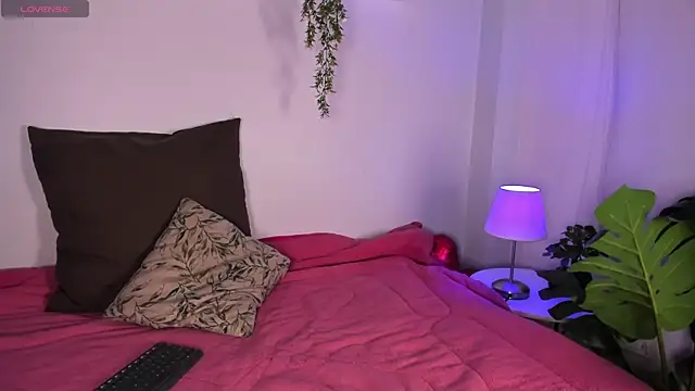 cuttie blondie online show from March 2026 11:11:02 AM