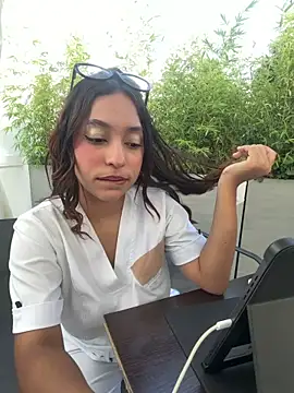 MiaCamille  online show from April 2026 09:39:33 PM