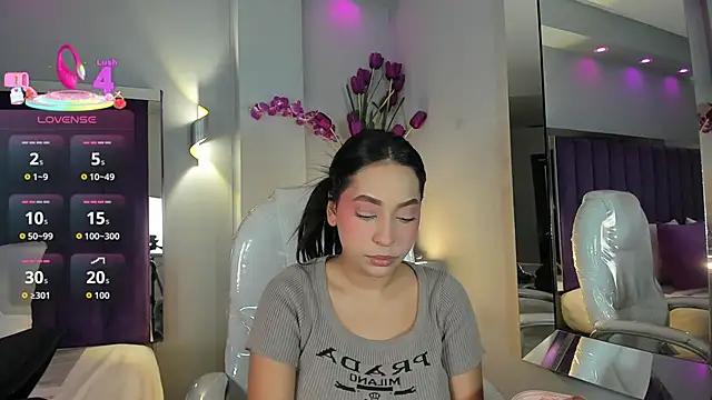MiaCamille  online show from June 2026 06:14:01 PM