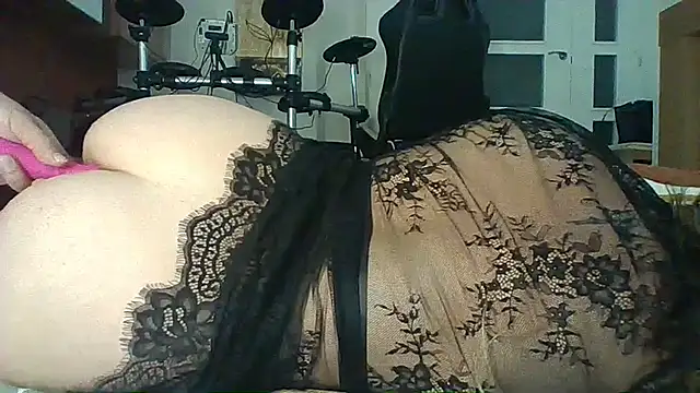 DanteYJuri online show from April 2026 04:30:01 AM