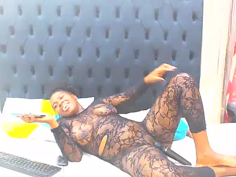 Dark Slim Thick online show from March 2026 06:43:01 PM