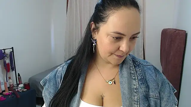 Veroniicabbw  online show from July 2026 02:28:01 PM
