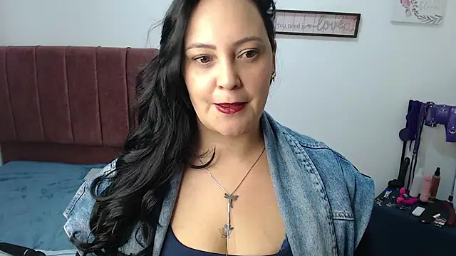 Veroniicabbw  online show from June 2026 01:38:02 PM