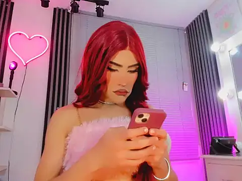 AnnieHallie online show from May 2026 02:15:01 AM