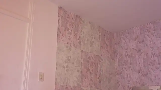 april summer  online show from April 2026 08:23:02 PM