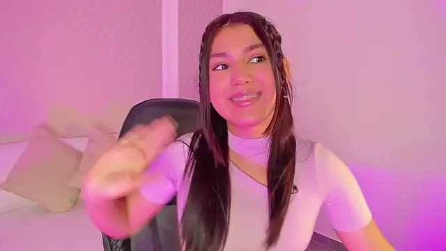 cristin collins online show from April 2026 08:47:02 PM