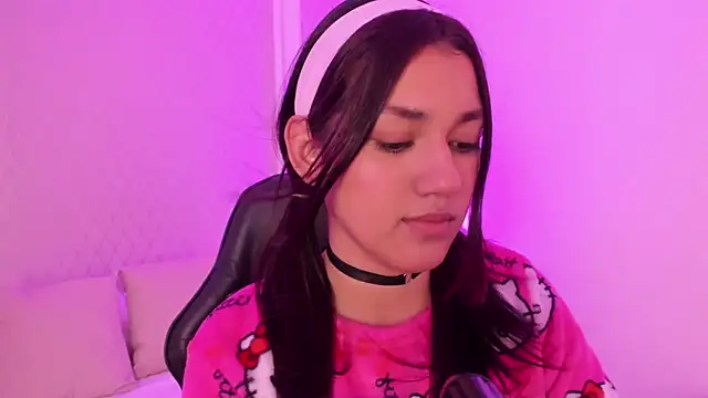 cristin collins online show from April 2026 08:05:02 PM