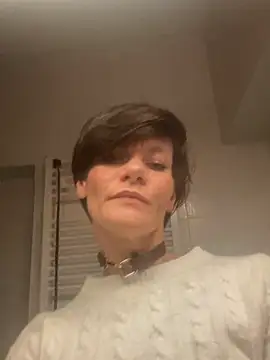 DtPORNBITCH online show from April 2026 11:28:01 PM