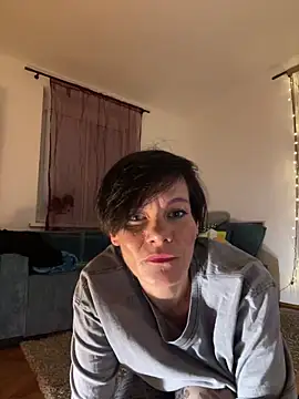 DtPORNBITCH online show from April 2026 11:08:01 PM