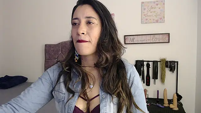 violeta scott online show from June 2026 12:10:02 PM