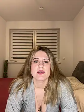 Snapshot of Mina_Foxx chatting on March 2026 07:21:01 PM Mina Foxx online show from March 2026 07:21:01 PM