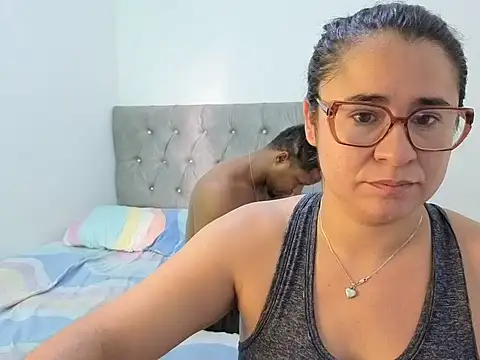 Snapshot of estrellajunior chatting on June 2026 11:48:02 AM estrellajunior online show from June 2026 11:48:02 AM
