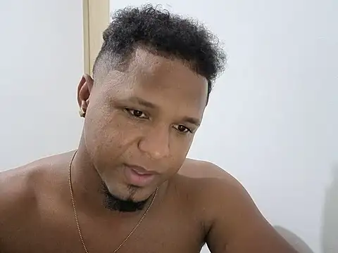 Snapshot of estrellajunior chatting on June 2026 02:22:02 AM estrellajunior online show from June 2026 02:22:02 AM