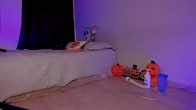 kristy bennet online show from October 2025 03:19:02 AM