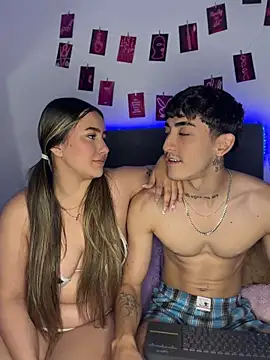Snapshot of Nath_and_Lian chatting on June 2026 06:33:01 AM Nath and Lian online show from June 2026 06:33:01 AM