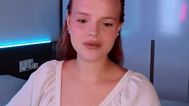 Snapshot of mollybossy chatting on July 2026 01:46:01 AM mollybossy online show from July 2026 01:46:01 AM