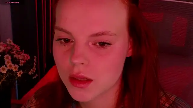 Snapshot of mollybossy chatting on May 2026 12:37:02 AM mollybossy online show from May 2026 12:37:02 AM