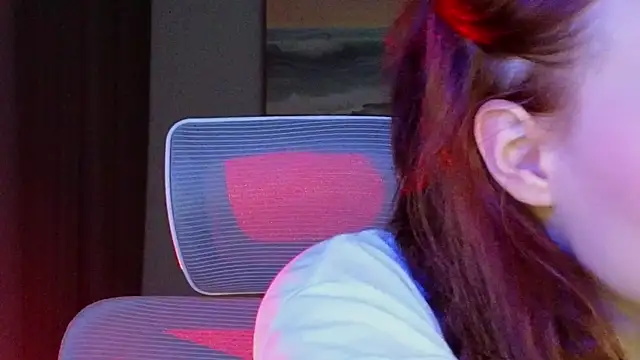 mollybossy online show from April 2026 12:23:01 AM