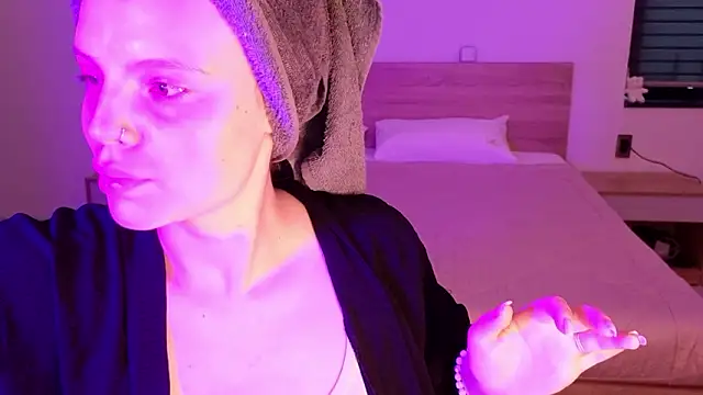 mollybossy online show from March 2026 11:21:02 PM