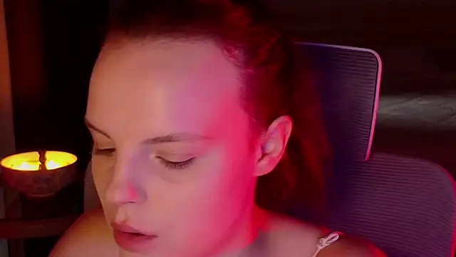 mollybossy online show from April 2026 07:23:01 AM