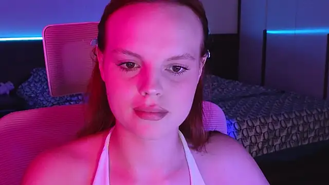 Snapshot of mollybossy chatting on June 2026 11:22:02 AM mollybossy online show from June 2026 11:22:02 AM