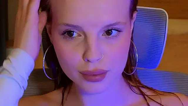 mollybossy online show from April 2026 07:32:02 AM