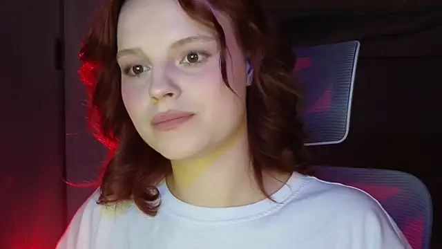 mollybossy online show from April 2026 05:37:02 PM