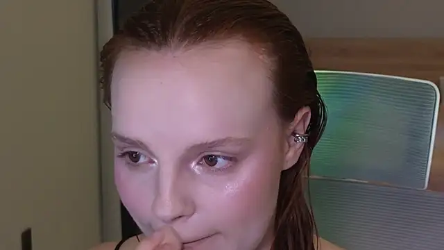 mollybossy online show from April 2026 12:03:01 AM