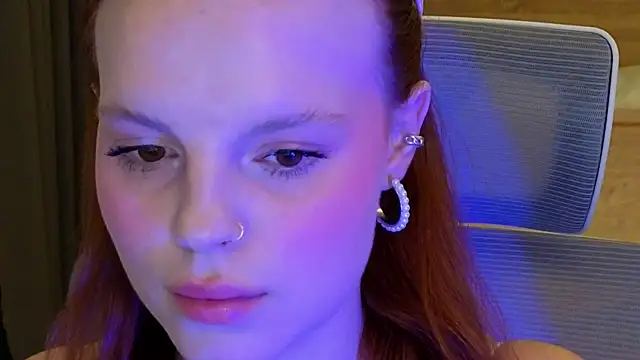 mollybossy online show from April 2026 03:58:02 PM